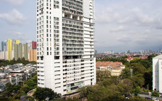 Elegant And Comfy 2Br Apartment At Springhill Terrace Residence