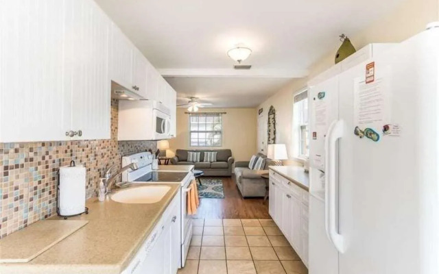 Violetta 3 Bedroom Home by RedAwning