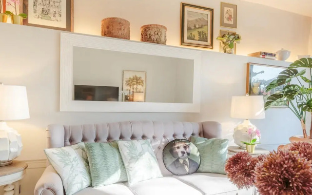 Amore Farmhouse Retreat