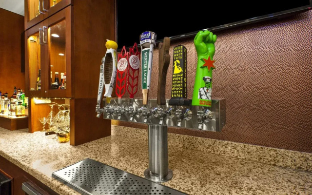 Holiday Inn & Suites Bolingbrook by IHG