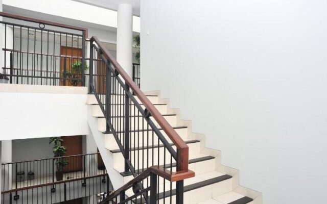 Cilandak Mansion by Airy Rooms
