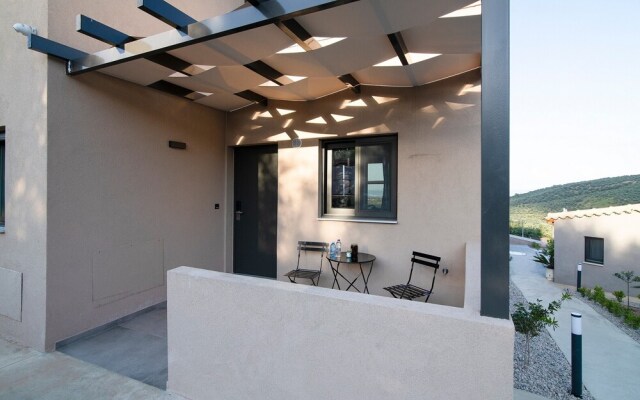 Serenity Suites Sea View 3