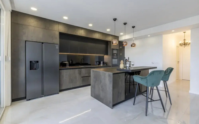 Carmen - 2 Bedroom Apartment - Downtown