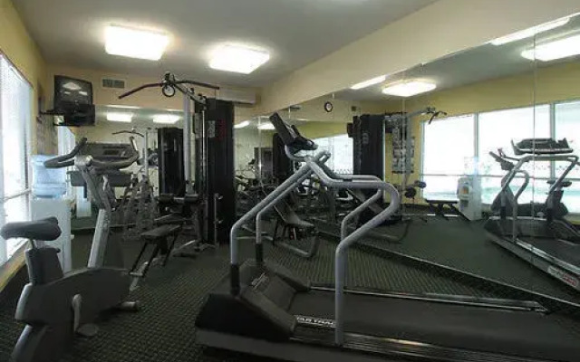 Fairfield Inn & Suites Louisville North