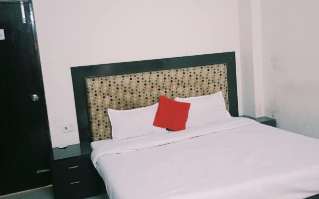 Hotel Queens Pearl Inn