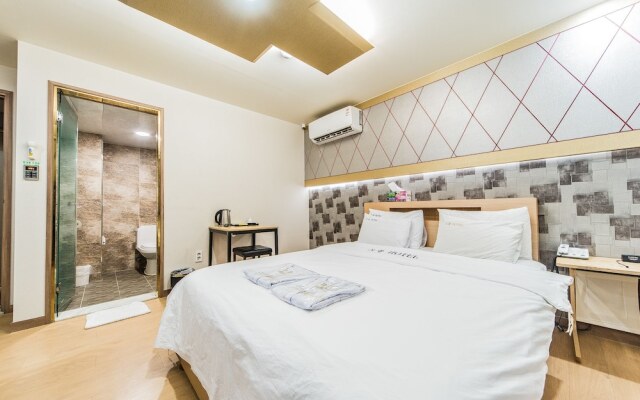 Noble Hotel