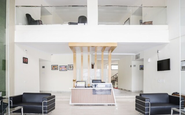 Treebo Grand Chinaar