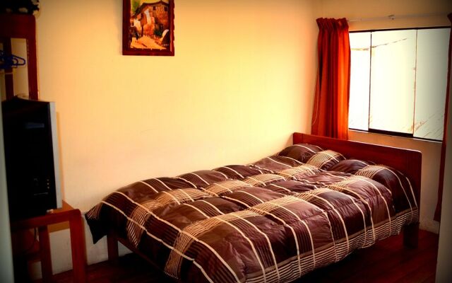 Hospedaje Keros Bed & Breakfast