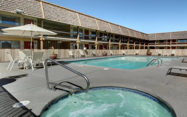 Waypoint Hotel