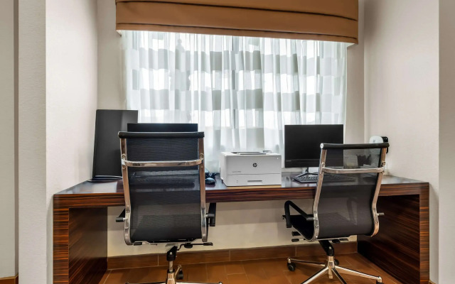 Sleep Inn & Suites West-Near Medical Center