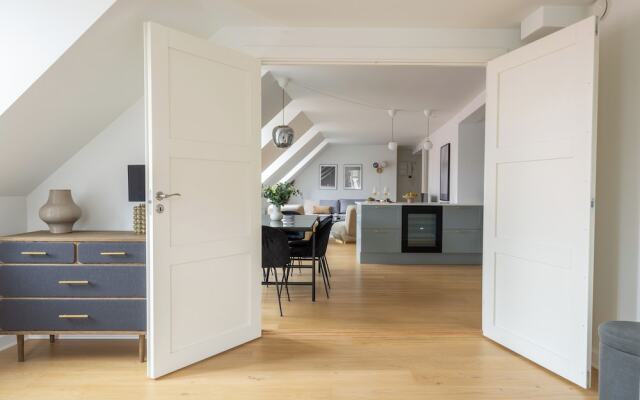 Sanders Leaves - 2bdr Apt With Shared Roof Terrace