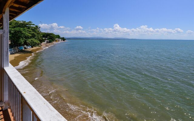 Lemontree Oceanfront Cottages