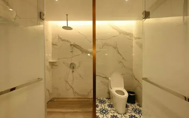 Chikan Diao Lou Hotel
