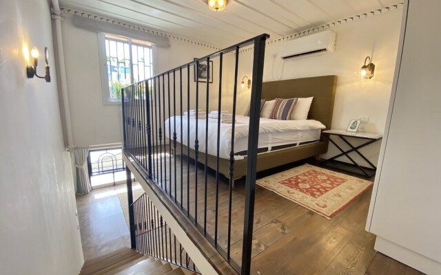 Kubler's House-  By Beach Apartments TLV