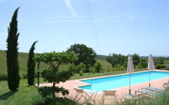 Au Mas Des Calmettes