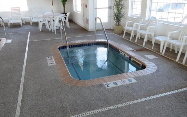 Crossings by GrandStay Inn & Suites