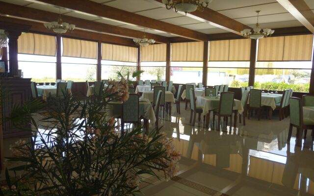 W Regal Boutique&Spa