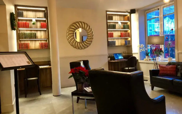 Отель Euston Square