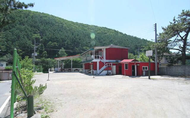 Cheongpyeong Redfox Pension