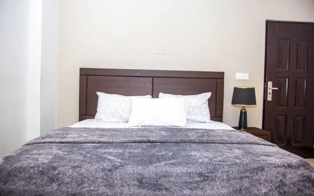 Earls Court Spintex Apartment