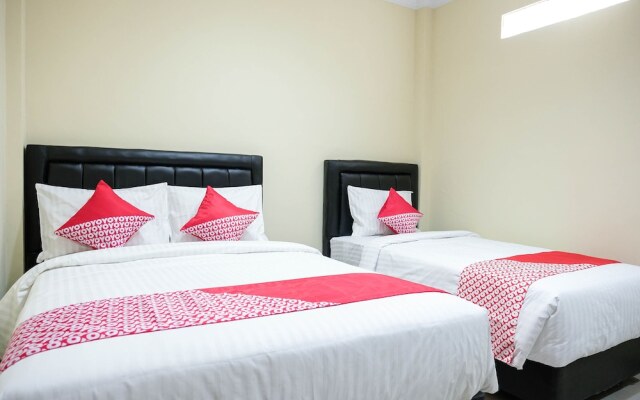 OYO 1149 Hotel Mustika