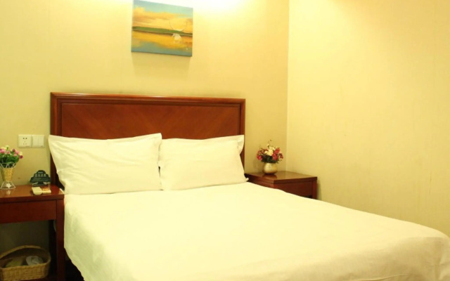 GreenTree Inn LiuAn HuoQiu County JianXing Road Express Hotel – Guest Rooms – Luan