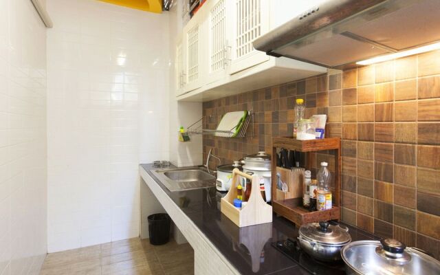 Near Shopping Mall/Old Town R.