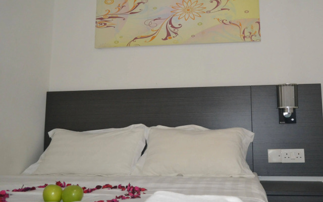 Apple 1 Hotel Gurney