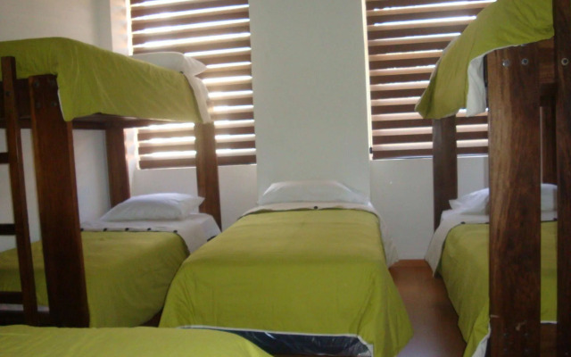 Hostal Urban Inn - Hostel