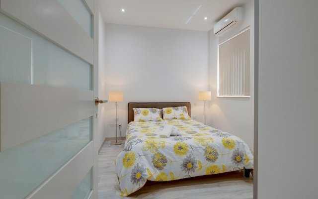 Modern Apartment in the Best Area of Sliema