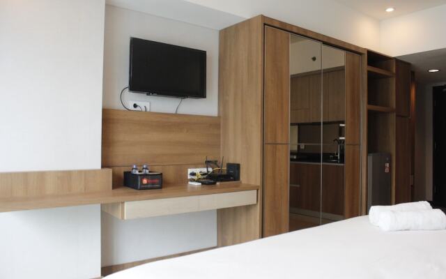 Trendy & Comfy Studio at Tamansari La Grande Apartment