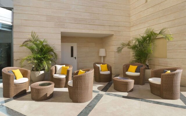 Ramada Netanya Hotel & Suites