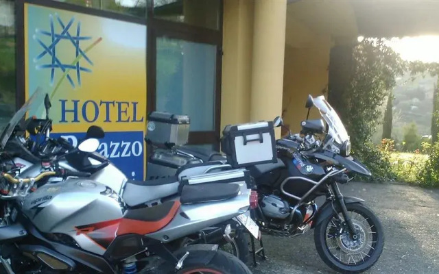 Al Palazzo dei Priori Hotel