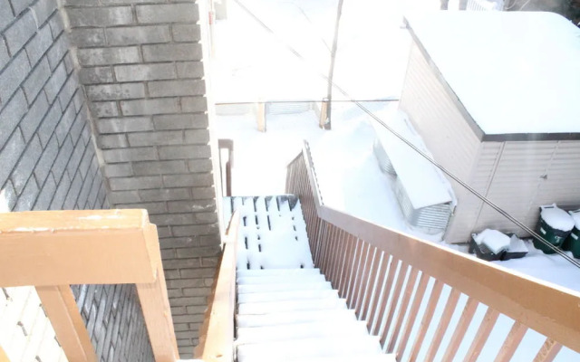 Adib Apartments - 840 Woodroffe Ave, Unit 2