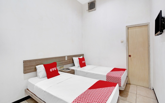 OYO 90442 Almeira Homestay Syariah Sub