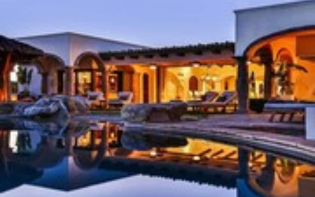 Exclusive Holiday Villa With Private Pool and Beachfront Location, Cabo San Lucas Villa 1018