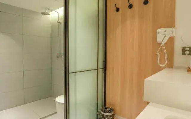 Luoyang Guest House Homestay Hotel ( Luoyi Ancient City Branch)
