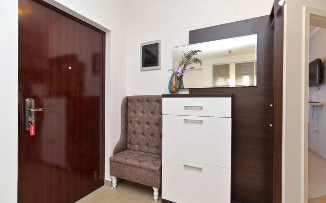 Apartment 1977