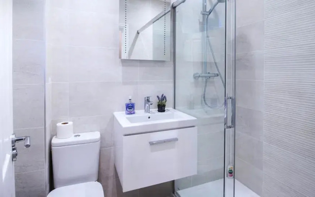 2 Bed 1 Bath Town Center Apartment