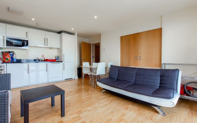 Park View Apartments - Deluxe Guest Room 1