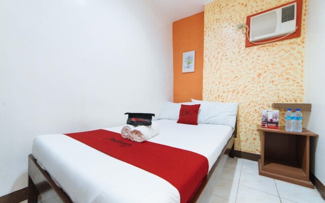 RedDoorz near Jaro Church Iloilo