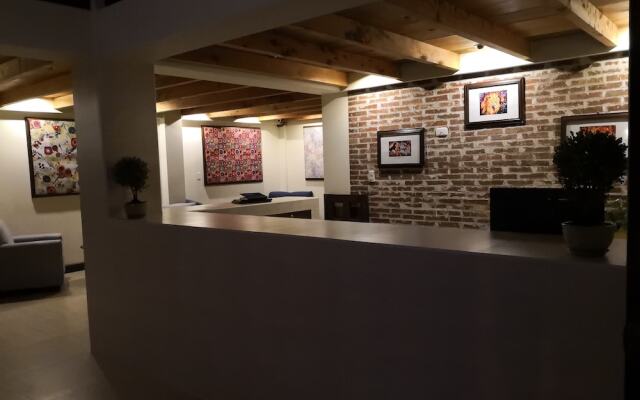 Hotel Mezzanine