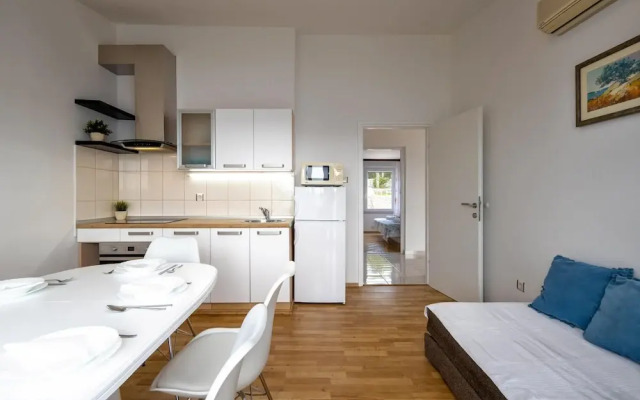 Awesome Home in Dramalj With Wifi and 5 Bedrooms