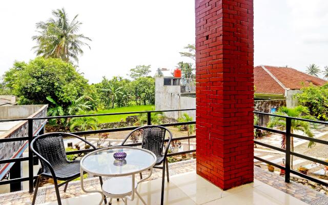 OYO 90878 Pakem Sari Hotel & Convetion