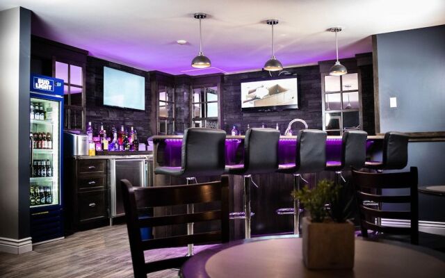 Newfound Inn & Suites