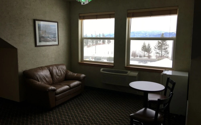 Boulder Creek Inn