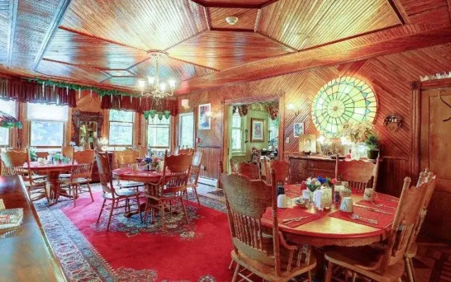 Fairlawn Inn