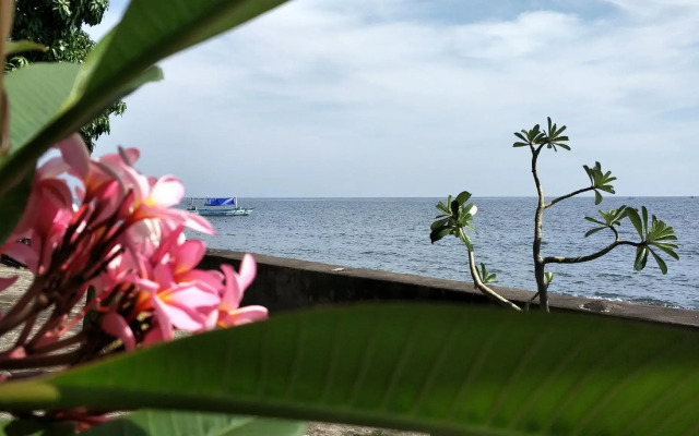 Bagus Beach Resort Lovina