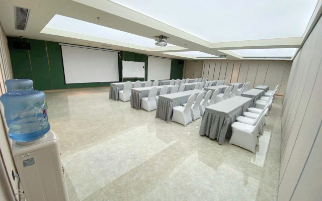 Ji Hotel (Shanghai Hongqiao Airport Konggang)