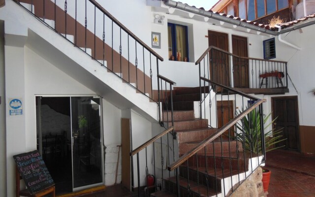 Hostal Illapa Inn